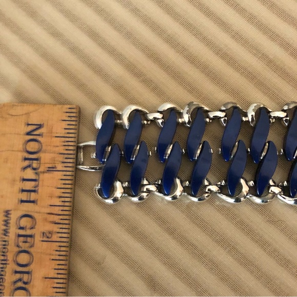 Claudette Vintage 2pc Jewelry - Picture 4 of 5